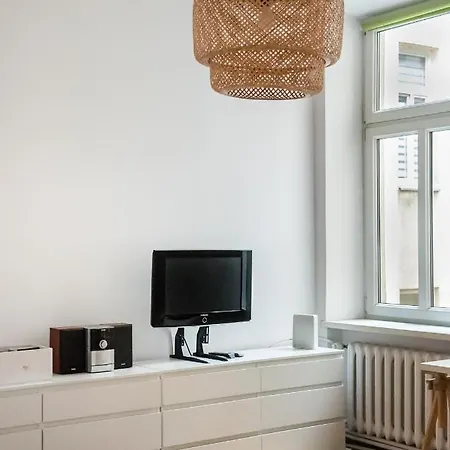 Zurawia Centre Tenement Apartment