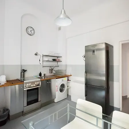 Zurawia Centre Tenement Apartment